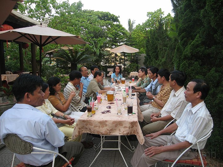 Hop ban Quy khuyen hoc nam 2008.JPG